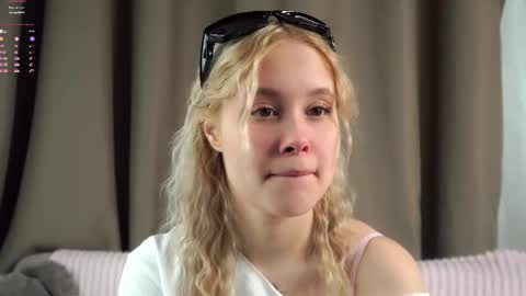 Angel online show from 18, 4, 2026