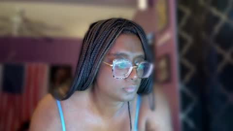 Snapshot of naomifux chatting on 10, 12, 2024 Naomi online show from 10, 12, 2024