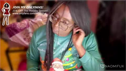 Snapshot of naomifux chatting on 11, 12, 2024 Naomi online show from 11, 12, 2024