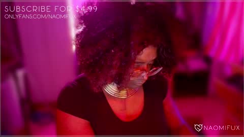 Snapshot of naomifux chatting on 2, 1, 2025 Naomi online show from 2, 1, 2025