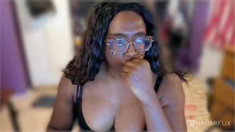 Snapshot of naomifux chatting on 12, 2, 2025 Naomi online show from 12, 2, 2025