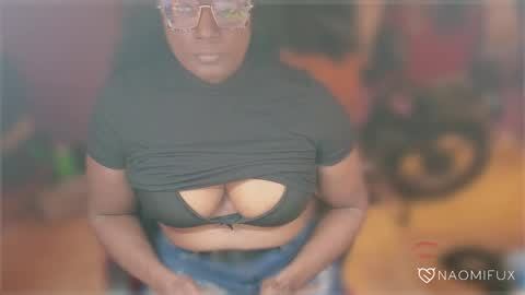 Snapshot of naomifux chatting on 20, 2, 2025 Naomi online show from 20, 2, 2025