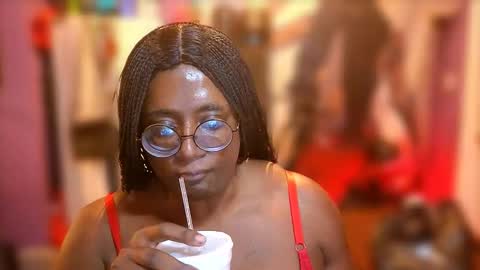 Snapshot of naomifux chatting on 21, 10, 2025 Naomi online show from 21, 10, 2025