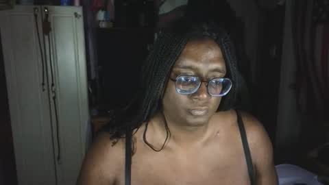 Snapshot of naomifux chatting on 23, 11, 2025 Naomi online show from 23, 11, 2025