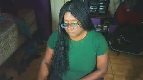 Snapshot of naomifux chatting on 29, 4, 2026 Naomi online show from 29, 4, 2026