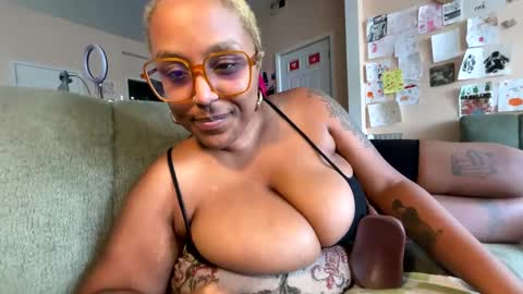 Naomigiirl6 online show from 7, 2, 2025