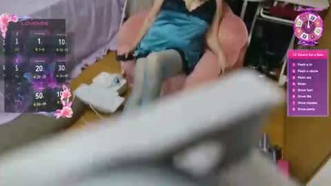 Snapshot of naomihoney77 chatting on 8, 11, 2025 NaomiHoneys Private Room online show from 8, 11, 2025