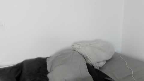 Snapshot of naomimoore chatting on 20, 11, 2025 Naomi Moore online show from 20, 11, 2025