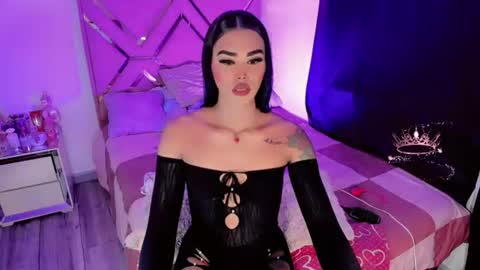 naomisaenz01 online show from 17, 7, 2026