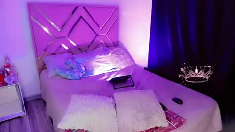 naomisaenz01 online show from 28, 7, 2026