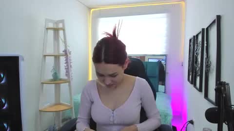 Snapshot of naomy777_ chatting on 25, 10, 2025 naomy online show from 25, 10, 2025