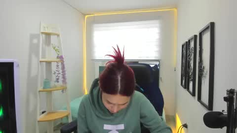 Snapshot of naomy777_ chatting on 1, 11, 2025 naomy online show from 1, 11, 2025