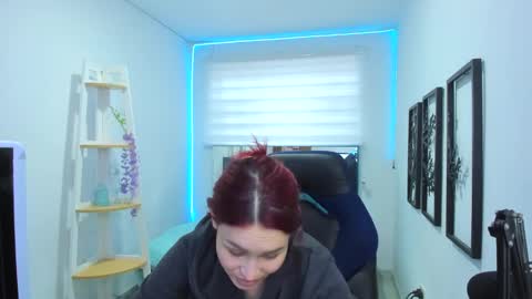 Snapshot of naomy777_ chatting on 8, 11, 2025 naomy online show from 8, 11, 2025