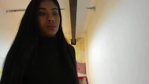 Snapshot of naomy__smith__ chatting on 6, 2, 2025 N A O M Y online show from 6, 2, 2025