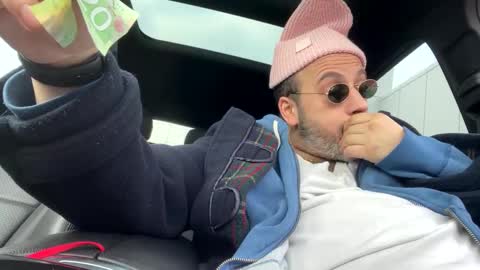 nassobout online show from 25, 1, 2025