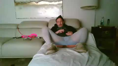 nassobout online show from 5, 2, 2026