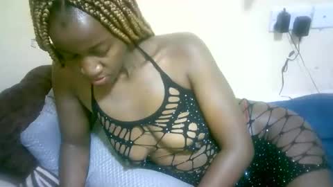 Snapshot of nastyafrika chatting on 9, 9, 2025 Marie online show from 9, 9, 2025