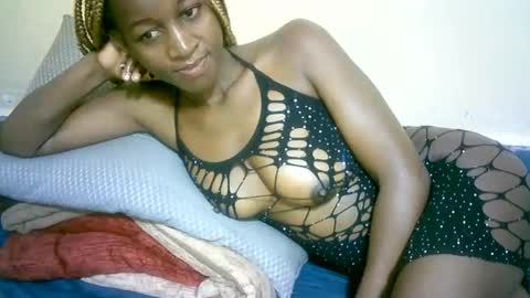 Snapshot of nastyafrika chatting on 12, 9, 2025 Marie online show from 12, 9, 2025
