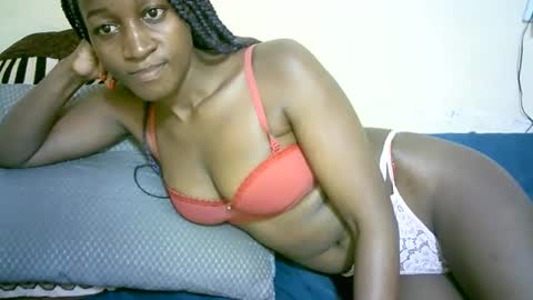 Snapshot of nastyafrika chatting on 18, 10, 2025 Marie online show from 18, 10, 2025