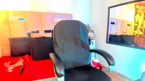 Natacha black online show from 20, 2, 2025