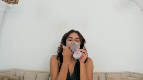 Naty  online show from 27, 11, 2025