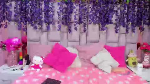 Snapshot of natalia_pinkk chatting on 17, 12, 2024 natalia pinkk online show from 17, 12, 2024