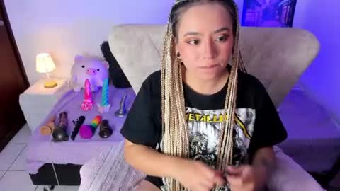 Nataliua Henao online show from 3, 8, 2026
