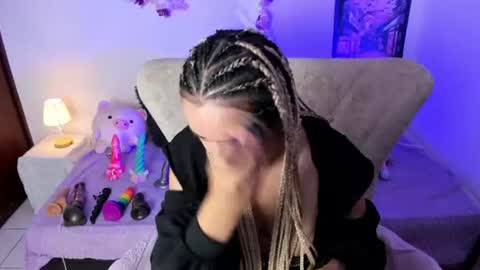 Nataliua Henao online show from 4, 8, 2026
