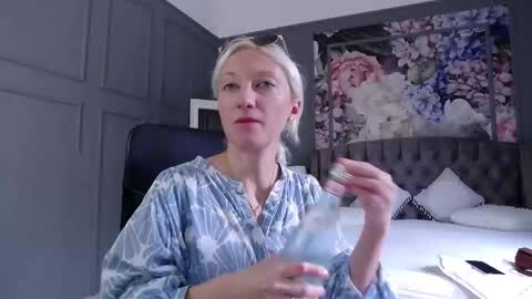 Natalie online show from 10, 9, 2025