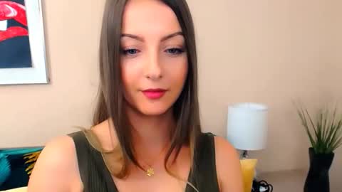 Snapshot of natalie_live chatting on 22, 4, 2026 NatalieSexy online show from 22, 4, 2026