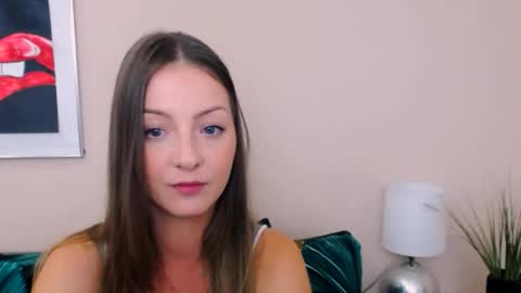 Snapshot of natalie_live chatting on 19, 6, 2026 NatalieSexy online show from 19, 6, 2026