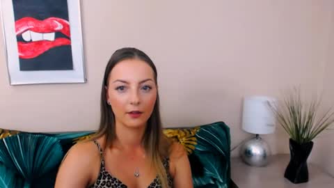 Snapshot of natalie_live chatting on 25, 6, 2026 NatalieSexy online show from 25, 6, 2026