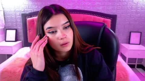 natalie  online show from 3, 10, 2025