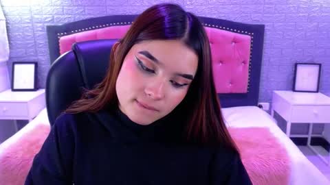 natalie  online show from 4, 10, 2025