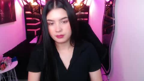 Snapshot of natalie_loffreda chatting on 27, 4, 2026 natalie online show from 27, 4, 2026