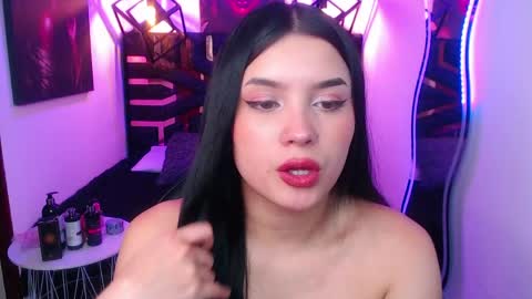 Snapshot of natalie_loffreda chatting on 9, 5, 2026 natalie online show from 9, 5, 2026
