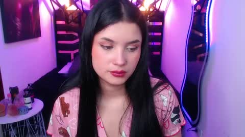 Snapshot of natalie_loffreda chatting on 11, 5, 2026 natalie online show from 11, 5, 2026