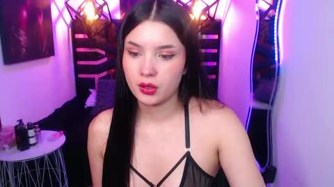 Snapshot of natalie_loffreda chatting on 27, 5, 2026 natalie online show from 27, 5, 2026
