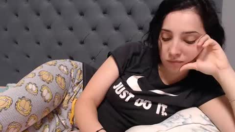 Miia online show from 5, 2, 2025