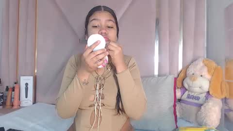 natalieevansx online show from 3, 12, 2025