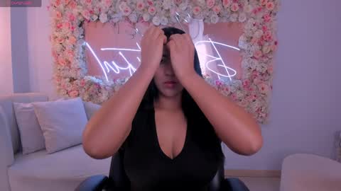 Natalie Lewis online show from 10, 4, 2026