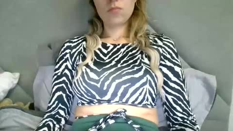 Snapshot of nataliexo111 chatting on 11, 9, 2025 Natali online show from 11, 9, 2025