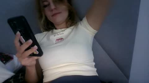 Snapshot of nataliexo111 chatting on 25, 9, 2025 Natali online show from 25, 9, 2025