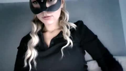 Snapshot of nataliexo111 chatting on 1, 10, 2025 Natali online show from 1, 10, 2025