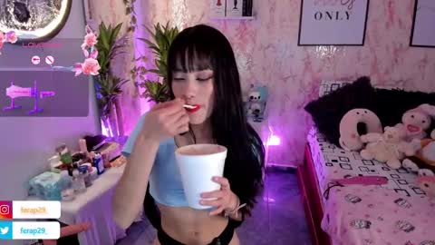 Snapshot of nataly_29 chatting on 7, 2, 2025 MissNatis online show from 7, 2, 2025
