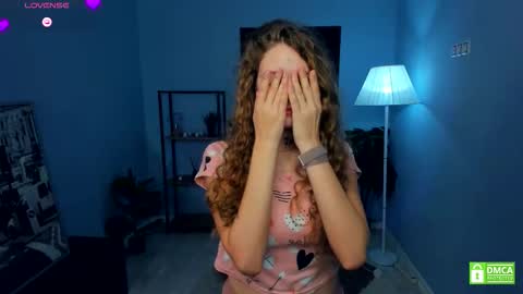 Snapshot of nataly_hello chatting on 12, 11, 2025 Natalie online show from 12, 11, 2025