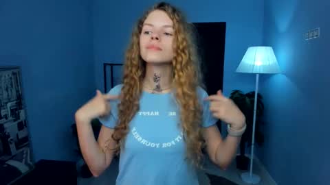 Snapshot of nataly_hello chatting on 30, 11, 2025 Natalie online show from 30, 11, 2025