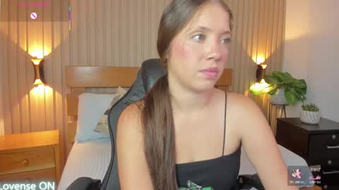 Snapshot of nataly_rodri chatting on 29, 11, 2025 Nataly online show from 29, 11, 2025