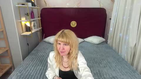 Snapshot of natalychanell chatting on 12, 9, 2025 natalychanell online show from 12, 9, 2025