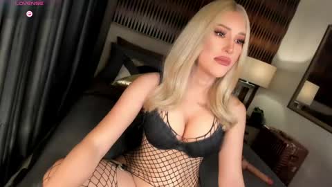 Snapshot of natasha2112 chatting on 17, 5, 2026 Natasha online show from 17, 5, 2026